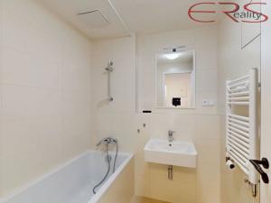 Pronájem bytu 2+kk, Liberec, Vítězná, 55 m2
