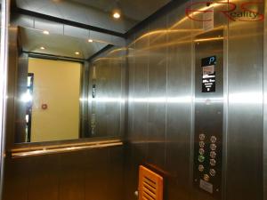Pronájem bytu 2+kk, Liberec, Vítězná, 55 m2