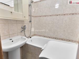 Prodej bytu 2+1, Karlovy Vary - Rybáře, Roháče z Dubé, 53 m2