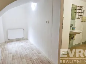 Pronájem bytu 1+1, Kolín - Kolín IV, Školská, 28 m2