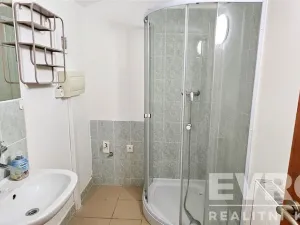 Pronájem bytu 1+1, Kolín - Kolín IV, Školská, 28 m2