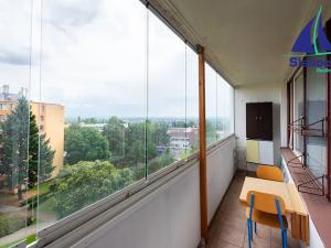 Pronájem bytu 3+1, Praha - Prosek, Veltruská, 61 m2