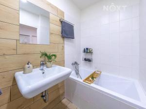 Pronájem bytu 2+1, Karviná, tř. Těreškovové, 56 m2