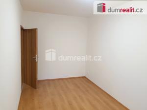Pronájem bytu 2+kk, Milovice - Mladá, Zátopkova, 44 m2