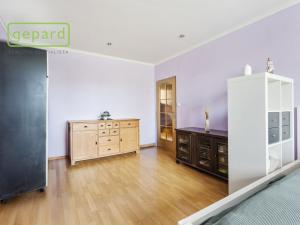 Prodej bytu 3+1, Karlovy Vary, U Trati, 81 m2