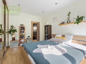 Prodej bytu 3+1, Karlovy Vary, U Trati, 81 m2