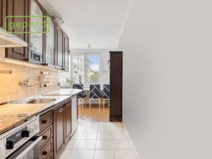 Prodej bytu 3+1, Karlovy Vary, U Trati, 81 m2