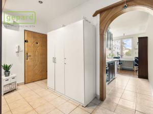 Prodej bytu 3+1, Karlovy Vary, U Trati, 81 m2