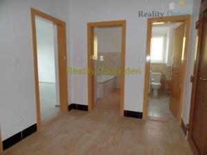 Pronájem bytu 2+1, Opava, Přerovecká, 83 m2