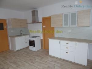 Pronájem bytu 2+1, Opava, Přerovecká, 83 m2