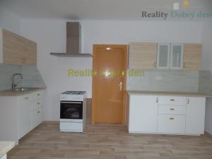 Pronájem bytu 2+1, Opava, Přerovecká, 83 m2