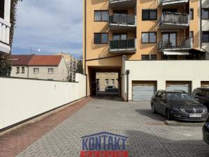 Pronájem garáže, České Budějovice - České Budějovice 3, Resslova, 15 m2
