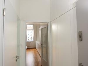 Pronájem bytu 1+kk, Praha - Střešovice, Parléřova, 31 m2