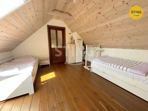 Prodej rodinného domu, Jevišovice, 180 m2
