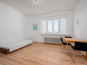 Pronájem bytu 1+kk, Praha - Nusle, Na Klikovce, 32 m2