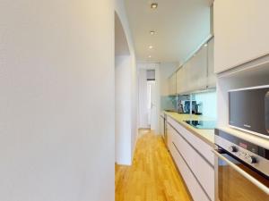 Pronájem bytu 4+1, Praha - Nové Město, Mezibranská, 111 m2