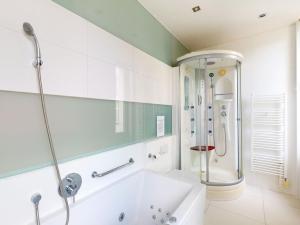 Pronájem bytu 4+1, Praha - Nové Město, Mezibranská, 111 m2