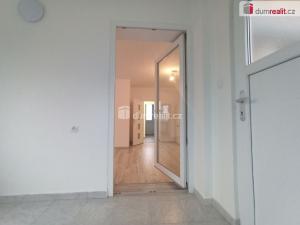 Pronájem bytu 2+1, Karlovy Vary - Doubí, Lesní, 63 m2