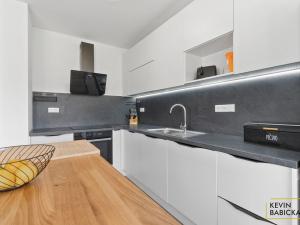 Prodej bytu 4+kk, Holubice, 102 m2