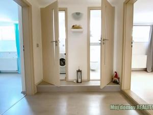 Pronájem bytu 3+kk, Praha - Střešovice, U střešovických hřišť, 95 m2