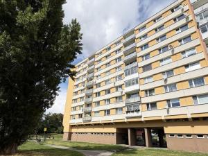 Prodej bytu 2+1, Chomutov, Bezručova, 61 m2