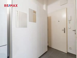 Pronájem bytu 1+kk, Praha - Střešovice, Za Hládkovem, 22 m2