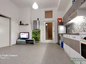 Pronájem bytu 2+kk, Praha - Kbely, Luštěnická, 48 m2