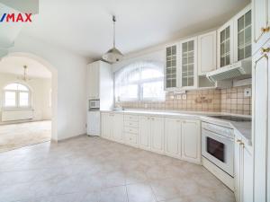 Prodej bytu 2+1, Mariánské Lázně, Družstevní, 75 m2