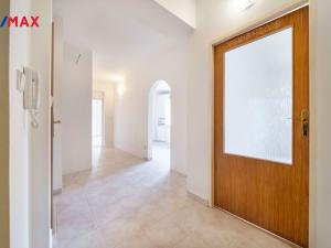 Prodej bytu 2+1, Mariánské Lázně, Družstevní, 75 m2