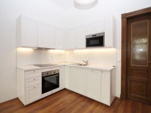 Pronájem bytu 3+kk, Praha, Chvalova, 71 m2