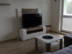 Pronájem bytu 1+1, Hustopeče, Školní, 30 m2
