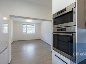Prodej bytu 2+kk, Střelice, Brněnská, 54 m2