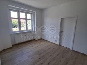 Pronájem bytu 1+1, Žatec, Dukelská, 40 m2