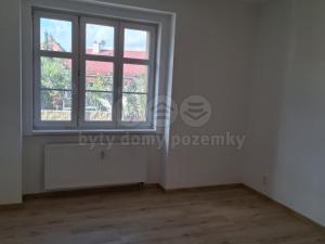Pronájem bytu 1+1, Žatec, Dukelská, 40 m2
