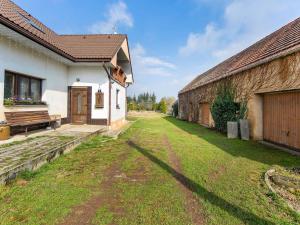 Prodej rodinného domu, Lhotka u Radnic, 208 m2