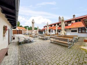 Prodej restaurace, Český Šternberk, 480 m2