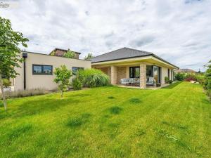 Prodej rodinného domu, Králův Dvůr - Křižatky, Na Vinohradech, 136 m2