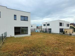Prodej rodinného domu, Kladno - Dubí, Pechlátova, 353 m2