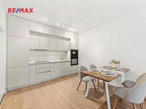 Pronájem bytu 2+kk, Praha - Vysočany, Pod Harfou, 50 m2