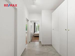 Pronájem bytu 2+kk, Praha - Vysočany, Pod Harfou, 50 m2