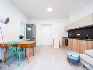 Pronájem bytu 2+kk, Pardubice - Bílé Předměstí, Bulharská, 60 m2