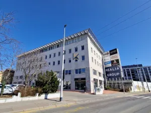 Pronájem kanceláře, Praha - Vysočany, Kolbenova, 614 m2