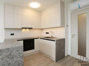 Pronájem bytu 1+kk, Praha - Háje, Výstavní, 38 m2