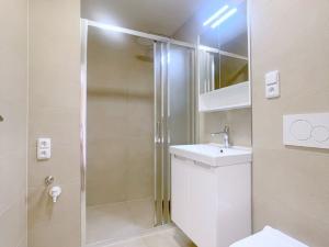 Pronájem bytu 3+kk, Praha - Chodov, Švabinského, 27 m2