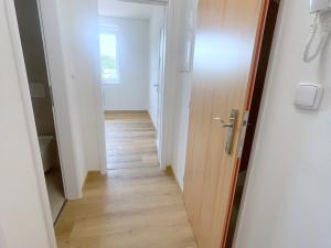 Pronájem bytu 3+kk, Praha - Chodov, Švabinského, 27 m2