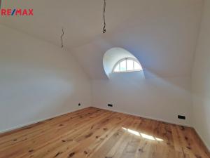 Pronájem kanceláře, Praha - Braník, Branická, 676 m2