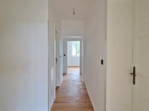 Pronájem kanceláře, Praha - Braník, Branická, 676 m2