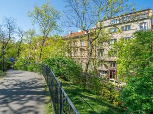 Pronájem bytu 1+kk, Praha, Na Skalce, 27 m2