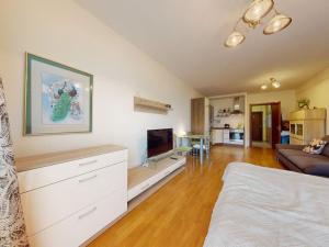 Prodej bytu 1+kk, Karlovy Vary, Jateční, 38 m2