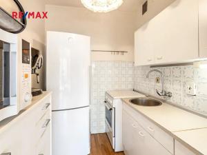 Prodej bytu 2+kk, Praha - Kobylisy, Chabařovická, 47 m2